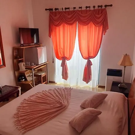 Casa Felicidade * Λάγος